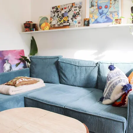 Renovated For 4 People Pantin